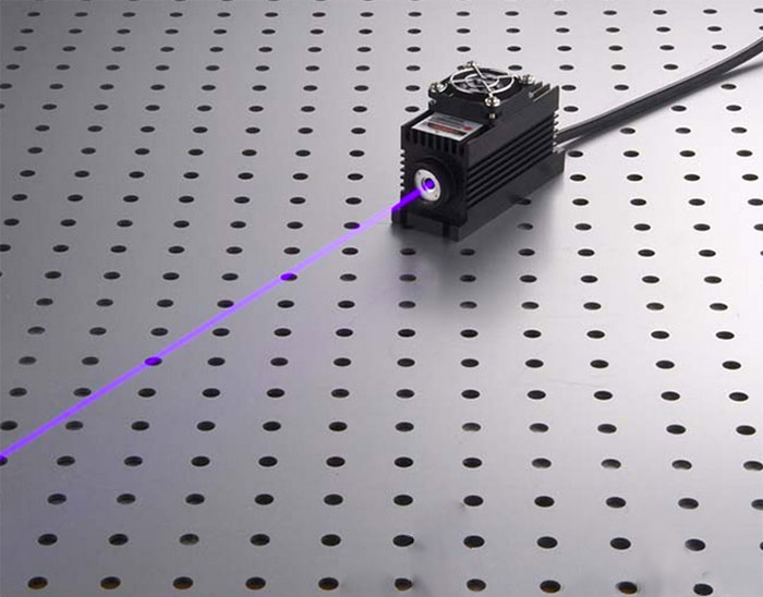 TEM00 405nm 100mW~250mW Azul Violet Semiconductor Laser with Power Supply
