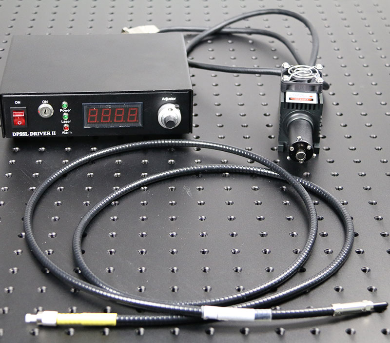 Invisible Laser Beam 1342nm 1.5W Láser de fibra acopladaLáser DPSS